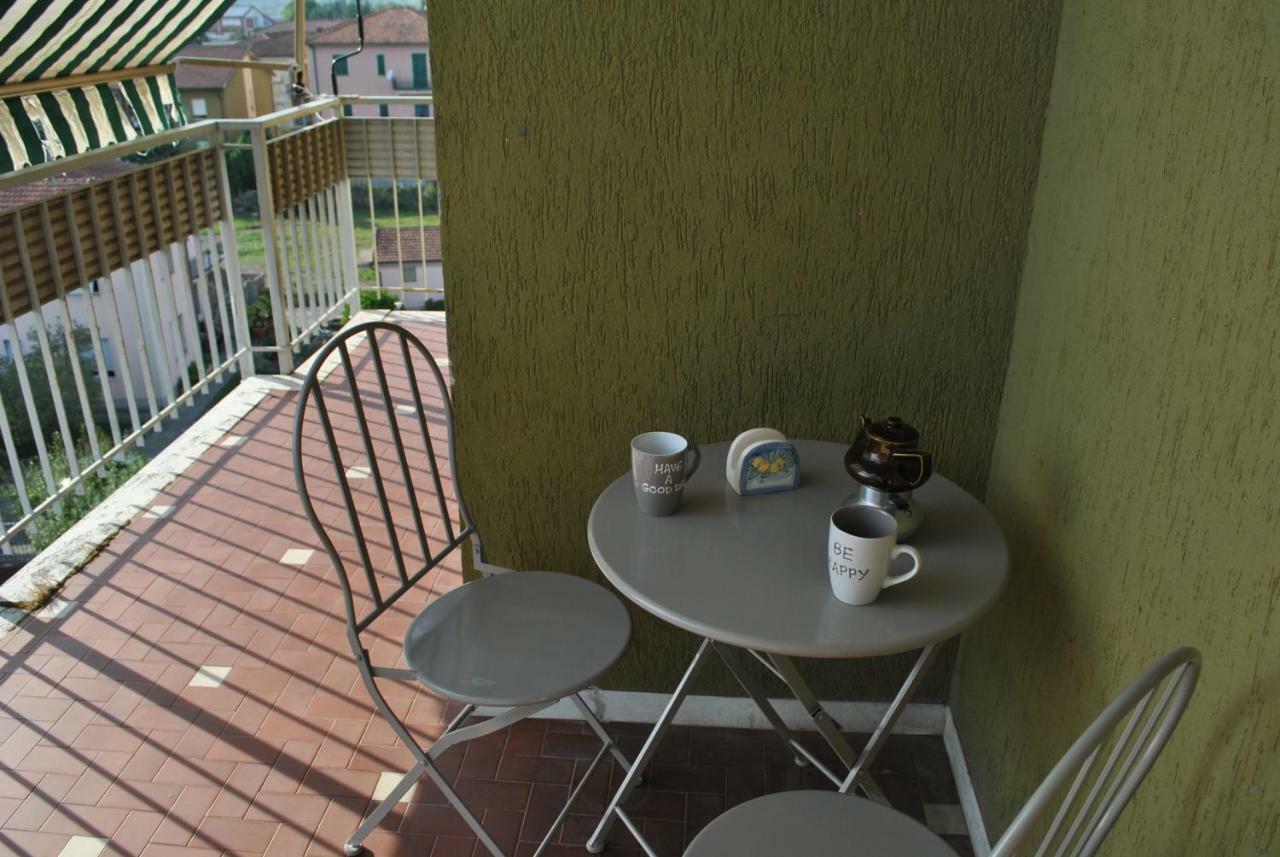 La Primula Apartment Ceparana Ngoại thất bức ảnh